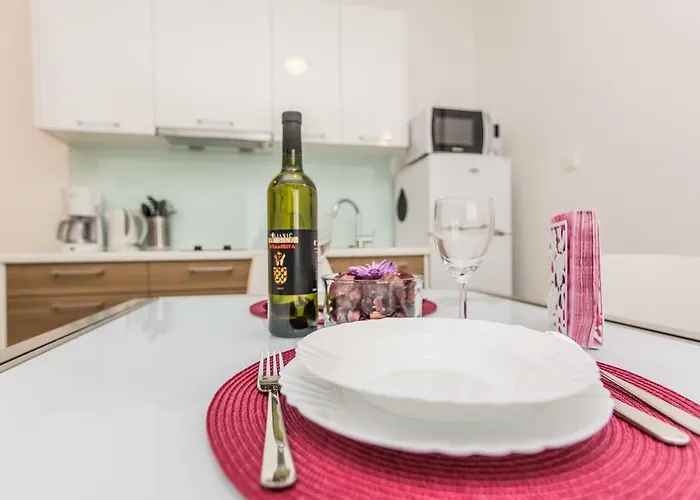 Lägenhet Melita Center *